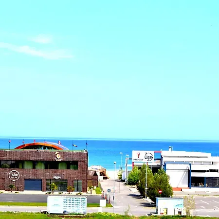 Luna Rossa Sumerland * 马马亚