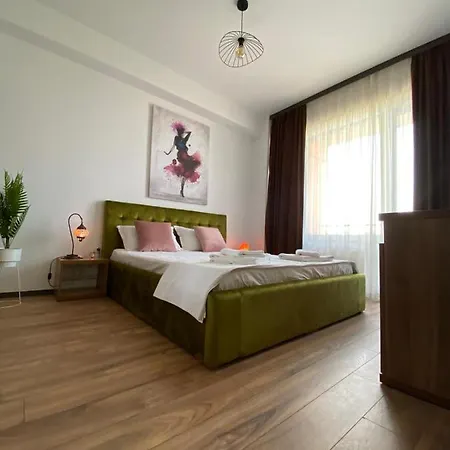 Luna Rossa Sumerland Mamaia