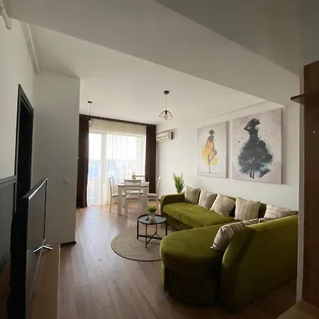 Luna Rossa Sumerland Mamaia