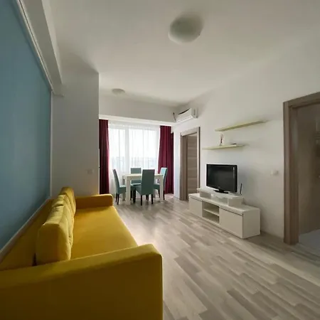 Luna Rossa Sumerland Mamaia