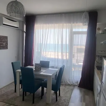 Apartment Luna Rossa Sumerland Mamaia