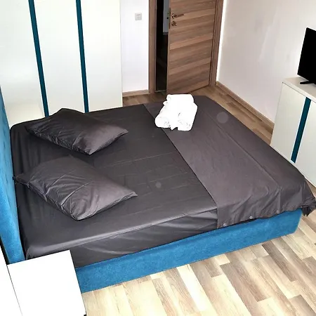 Luna Rossa Sumerland *