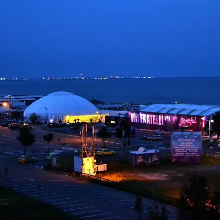 Luna Rossa Sumerland Διαμέρισμα